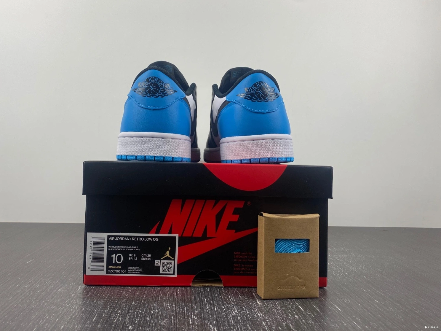 Retro - CZ0790-104 1 Low OG UNC Jordan 0424